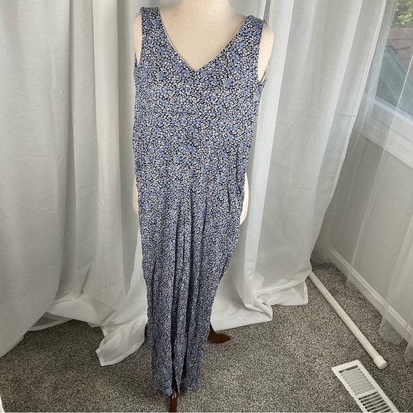 Floral Jumpsuit from Franchesca’s - Picture 1 of 4